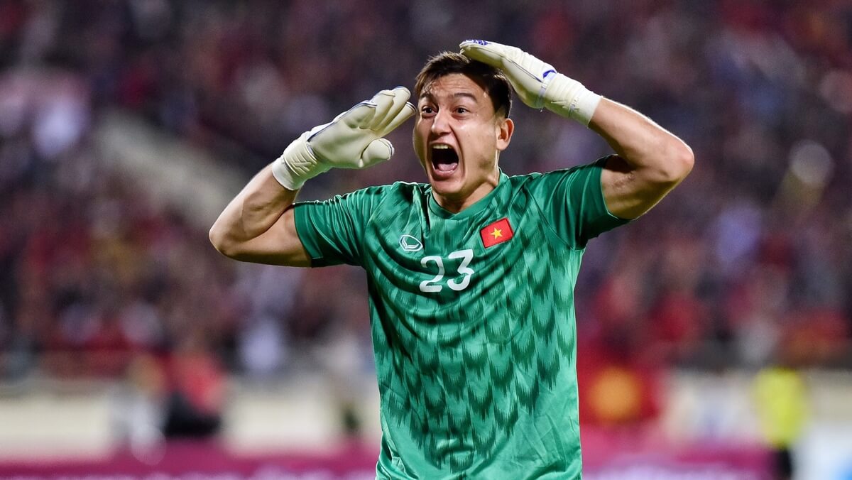 Hùng Dũng gợi nhớ kỷ niệm hài hước cùng Văn Lâm tại đội U19