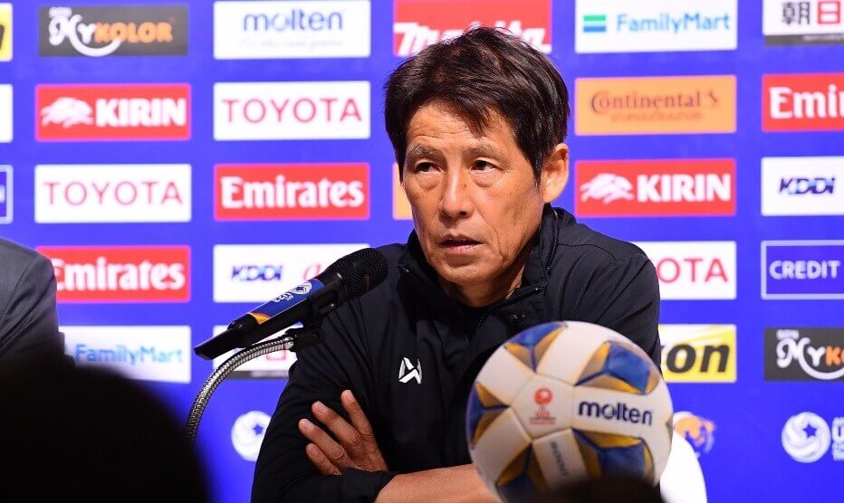 HLV Nishino nguyền rủa bóng đá Việt Nam: Liêm sỉ của ông để đâu?