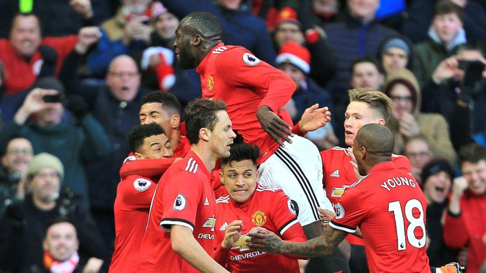 Cựu cầu thủ M.U mắc bệnh hiểm nghèo, rời xa sân cỏ vô thời hạn