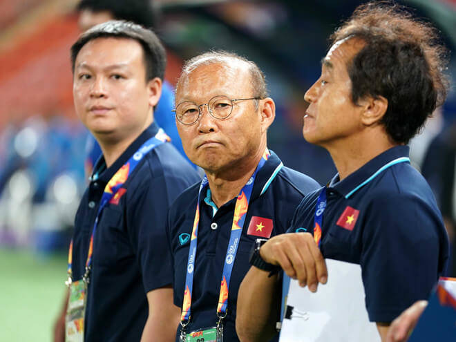 Sợ bị nhiễm Corona, VFF yêu cầu Thầy Park kiểm tra y tế khi vừa đến Việt Nam