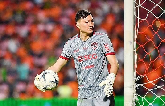 Người Thái tôn thờ, coi Đặng Văn Lâm là cầu thủ ngàn năm có một tại Thái League