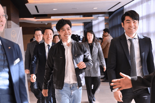 Công Phượng vào ‘Top 10 cầu thủ tiến xa nhất châu Á’: Thành quả của người tiên phong