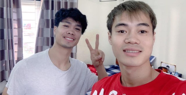 Chu đáo như Công Phượng, tặng bạn thân 10 năm món quà sinh nhật ý nghĩa