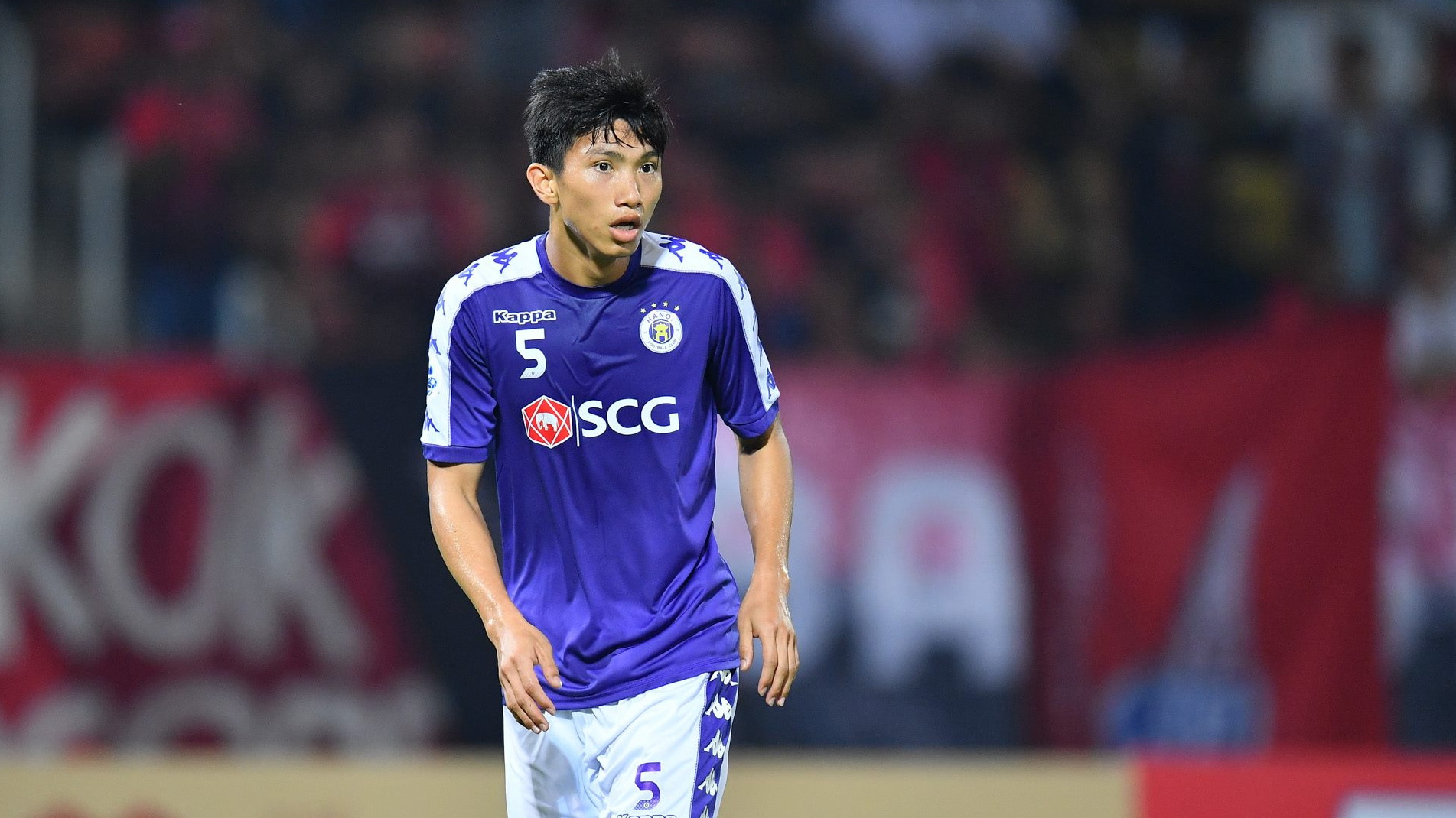 Đoàn Văn Hậu gặp khó trong việc trở về Việt Nam