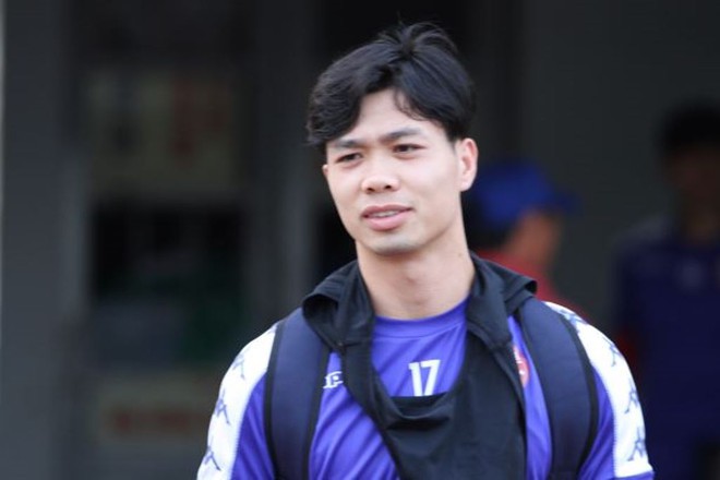 Ảnh: Buổi tập đầu tiên của Công Phượng dưới triều đại Thắng đại ca