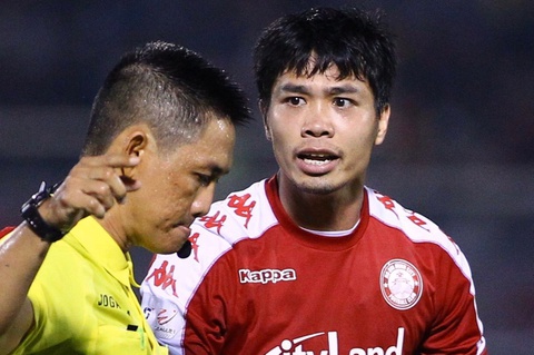Video: Mất oan 2 quả Penalty, Công Phượng suýt nữa “bem” trọng tài