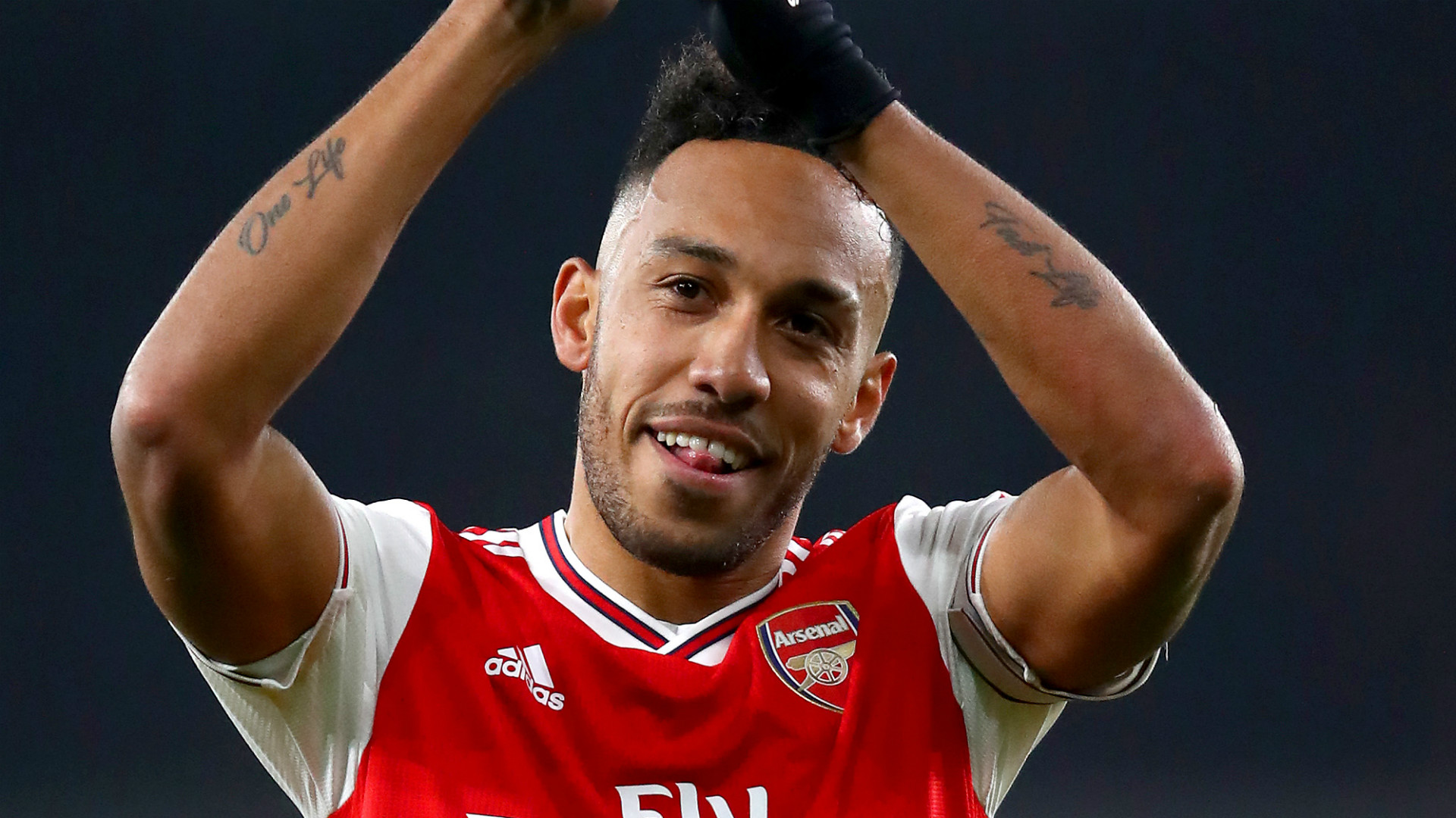 Aubameyang sẽ đút túi hơn 60 triệu bảng với hợp đồng mới cùng Arsenal
