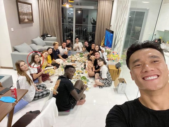 Bùi Tiến Dũng đưa bạn gái tây về ra mắt, sắp cưới đến nơi rồi