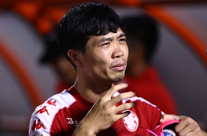 Công Phượng khiến fan lo lắng với hình ảnh mới nhất