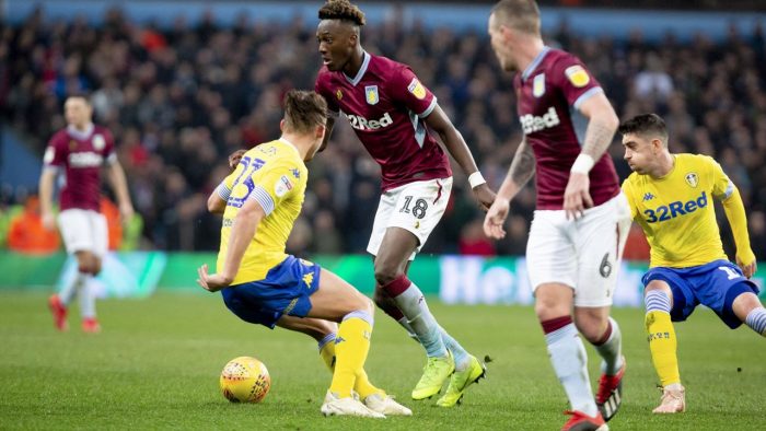 Soi kèo Aston Villa vs Leeds United vào 2h ngày 24/10/2020