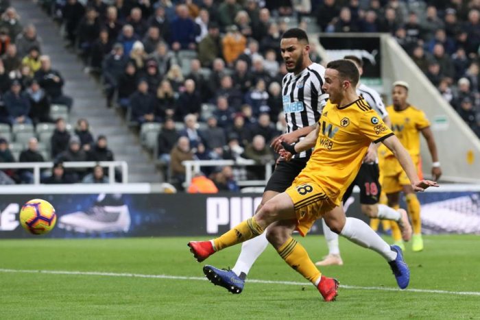Soi kèo Wolverhampton vs Newcastle vào 23h30 ngày 25/10/2020