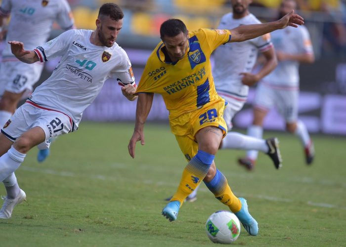 Soi kèo Frosinone vs Cosenza vào 3h ngày 21/11/2020