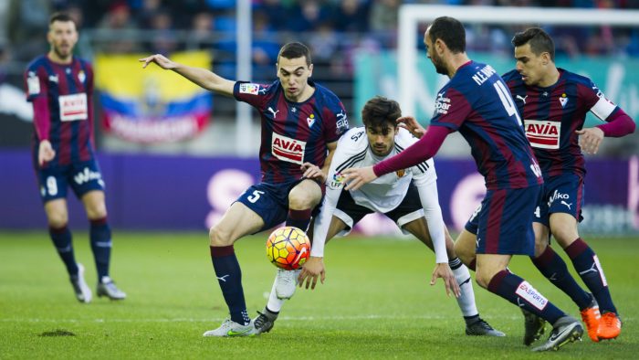 Soi kèo Eibar vs Valencia vào 3h ngày 8/12/2020