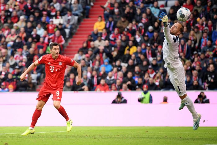 Soi kèo Augsburg vs Bayern Munich vào 2h30 ngày 21/1/2021