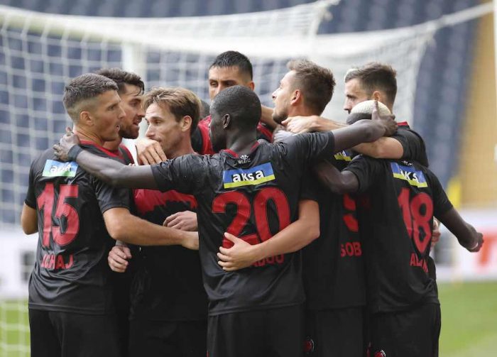 Soi kèo Genclerbirligi vs Fatih Karagumruk vào 23h ngày 15/1/2021