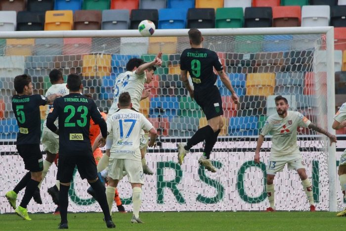 Soi kèo Chievo vs Pordenone vào 1h ngày 3/3/2021