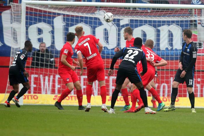 Soi kèo Paderborn vs Heidenheim vào 0h30 ngày 24/2/2021