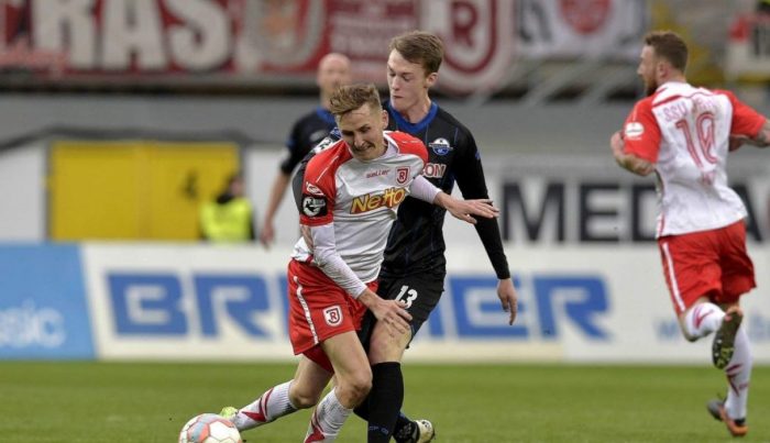 Soi kèo Regensburg vs Bremen vào 0h30 ngày 3/3/2021