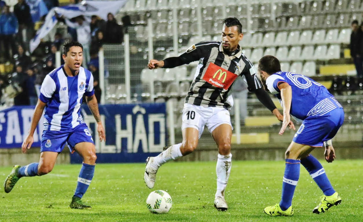 soi-keo-portimonense-vs-porto-vao-1h-ngay-21-3-2021-1