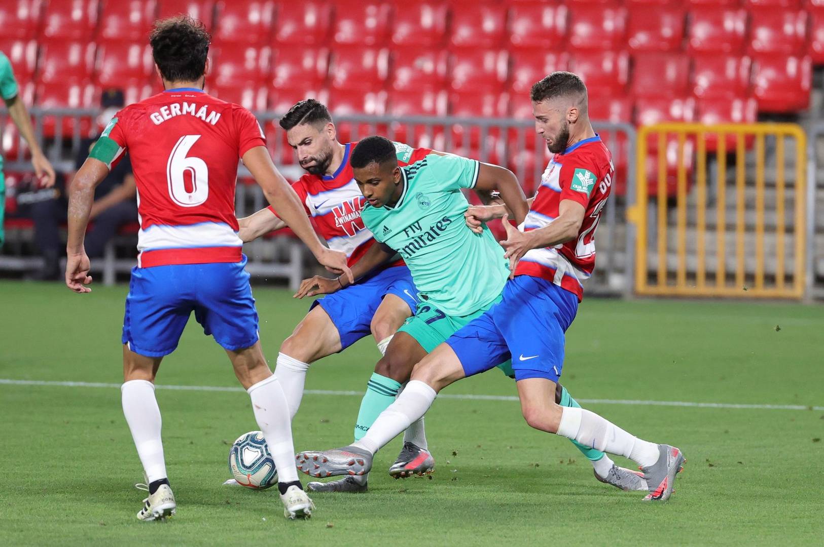 Real Madrid sẽ có 3 điểm dễ dàng trước Granada. soi-keo-granada-vs-real-madrid-vao-3h-ngay-14-5-2021-2