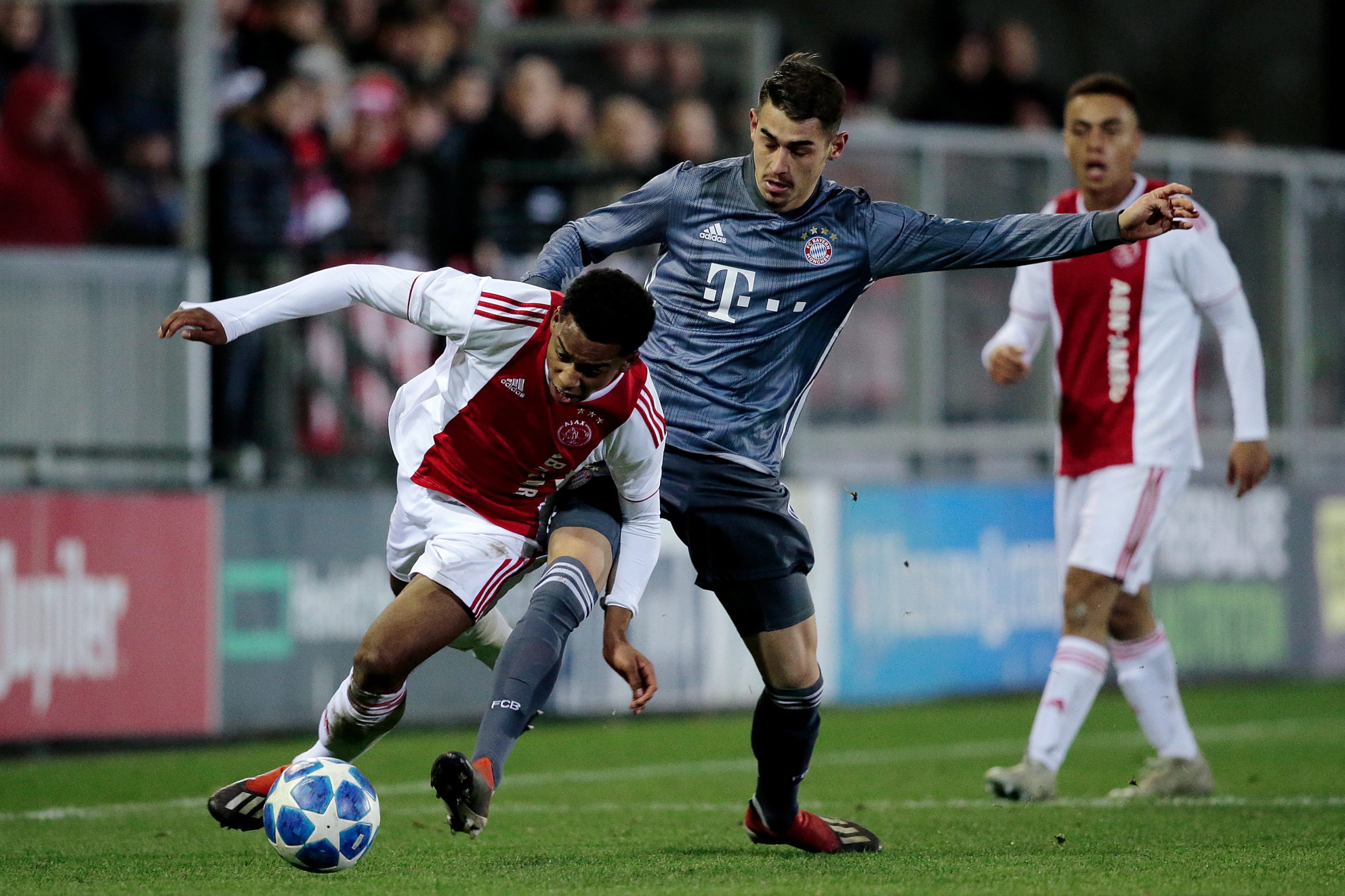 soi-keo-bayern-munich-vs-ajax-vao-21h30-ngay-24-7-2021-1