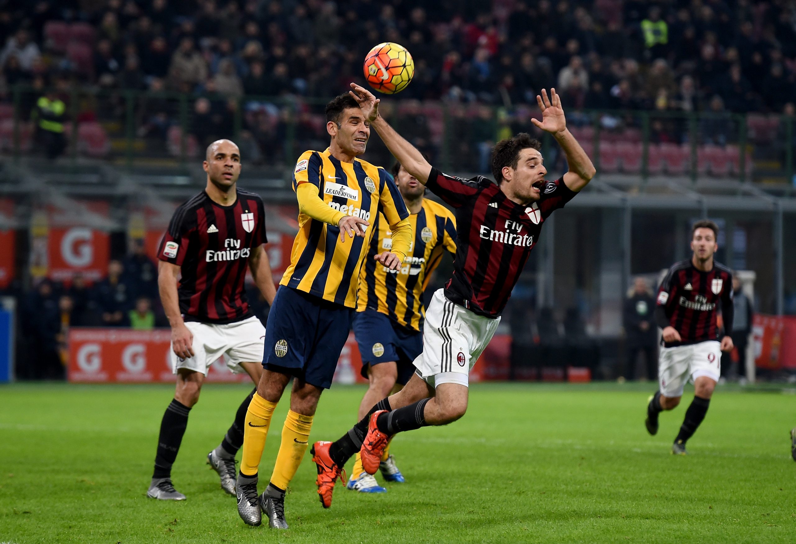 soi-keo-ac-milan-vs-hellas-verona-vao-1h45-ngay-17-10-2021-1