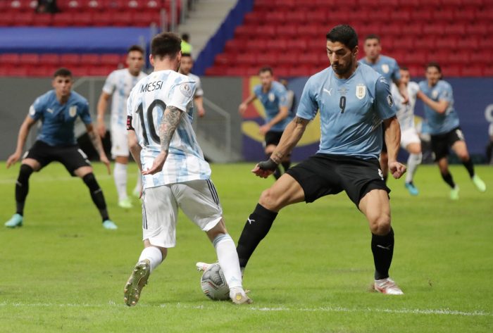 Soi kèo Argentina vs Uruguay vào 6h30 ngày 11/10/2021