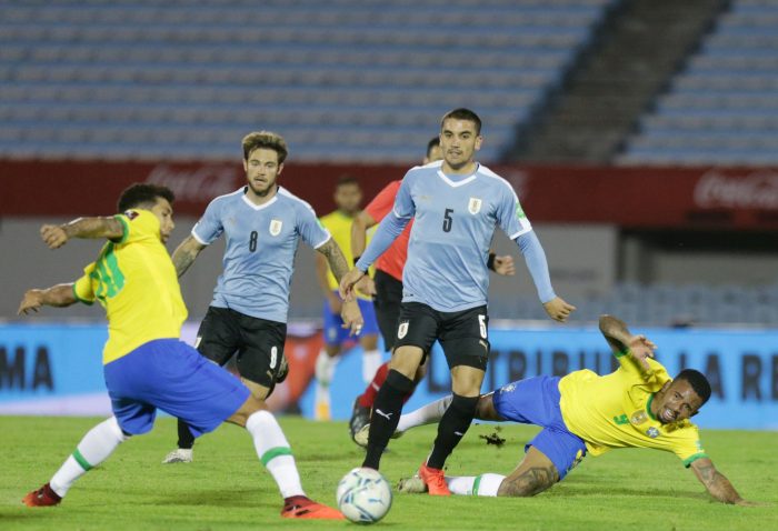 Soi kèo Brazil vs Uruguay vào 7h30 ngày 15/10/2021