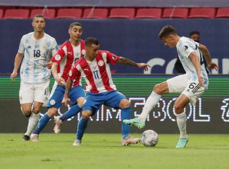 Soi kèo Paraguay vs Argentina vào 6h ngày 8/10/2021