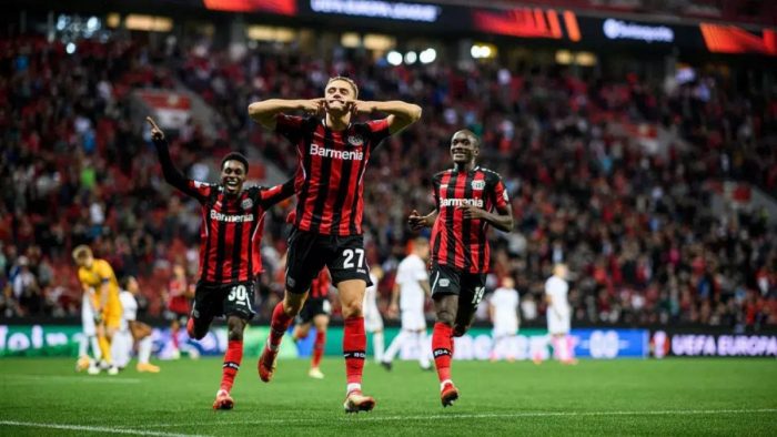 Soi kèo Real Betis vs Bayer Leverkusen vào 23h45 ngày 21/10/2021