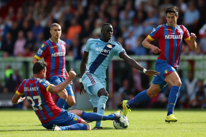 Soi kèo Crystal Palace vs West Ham United vào 0h30 ngày 2/1/2022