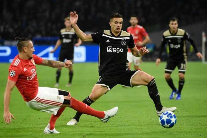 Soi kèo SL Benfica vs AFC Ajax vào 3h ngày 24/2/2022