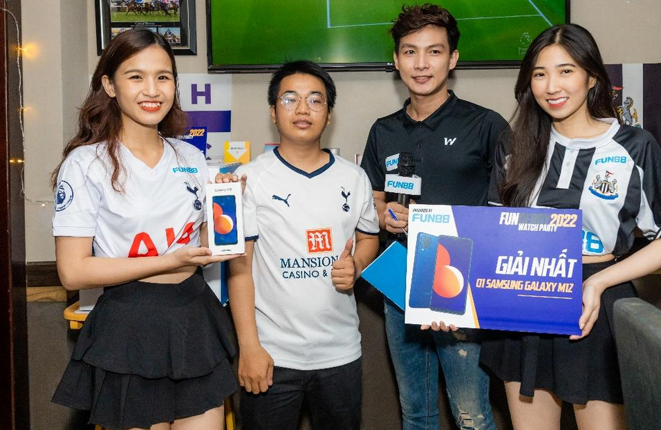 CÂU LẠC BỘ FUN SPORT ‘CHƠI LỚN’ TỔ CHỨC OFFLINE HOÀNH TRÁNG CHO FAN TẠI VIỆT NAM