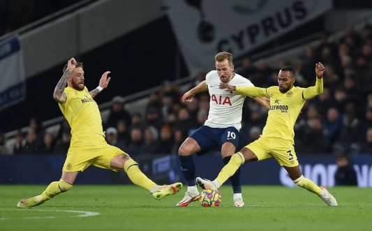 Soi kèo Brentford vs Tottenham vào 23h30 ngày 23/4/2022