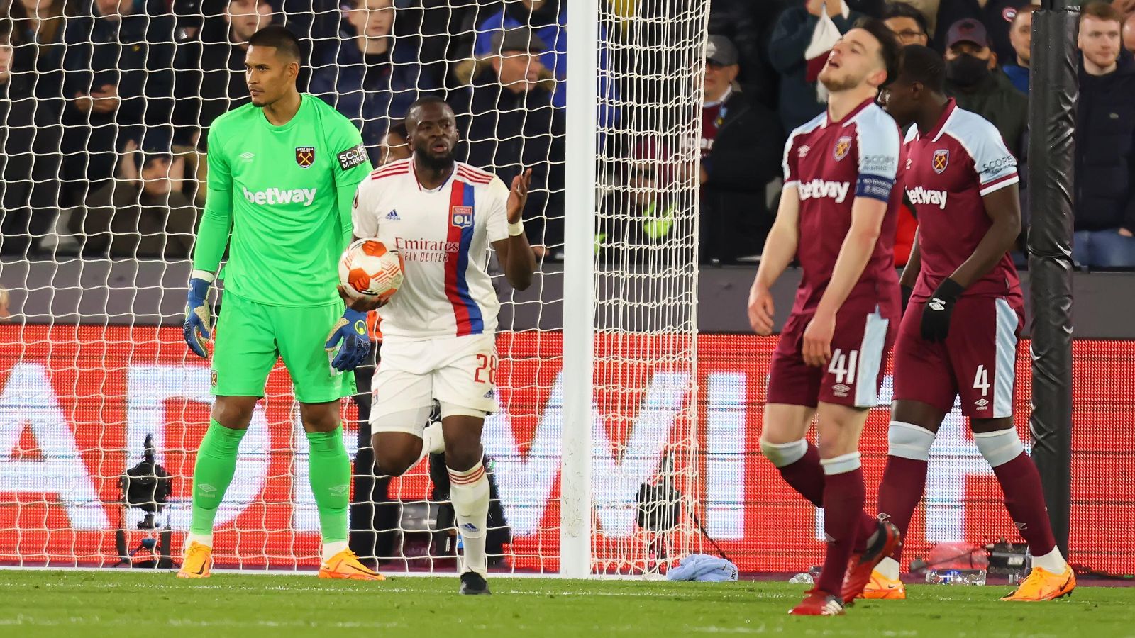 soi-keo-lyon-vs-west-ham-united-vao-2h-ngay-15-4-2022-2