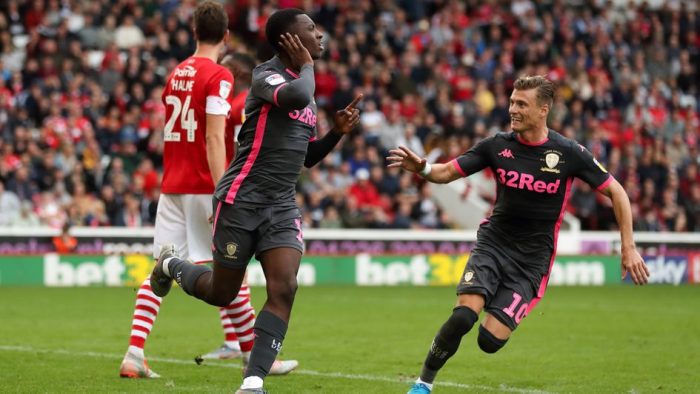 Soi kèo Leeds United vs Barnsley vào 1h45 ngày 25/8/2022
