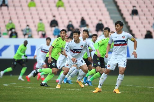 Soi kèo Suwon City vs Jeonbuk Hyundai Motors vào 17h ngày 10/8/2022