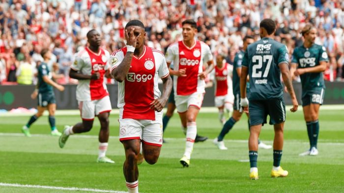 Soi kèo Ajax Amsterdam vs Rangers vào 23h45 ngày 7/9/2022