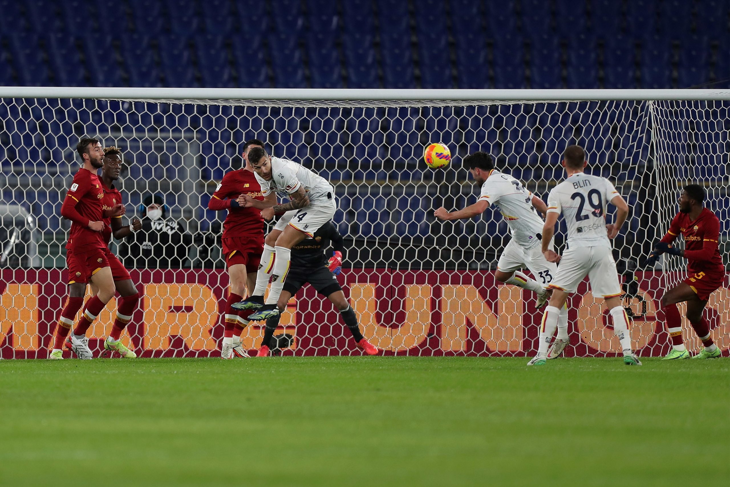 soi-keo-roma-vs-lecce-vao-1h45-ngay-10-10-2022-2