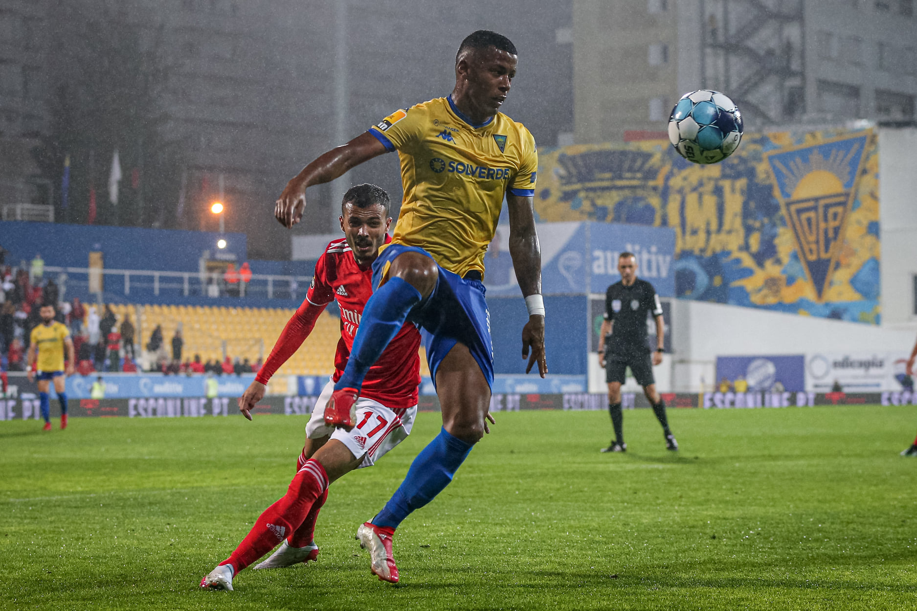 Soi kèo CD Santa Clara vs Estoril Praia vào 3h15 ngày 15/11/2022