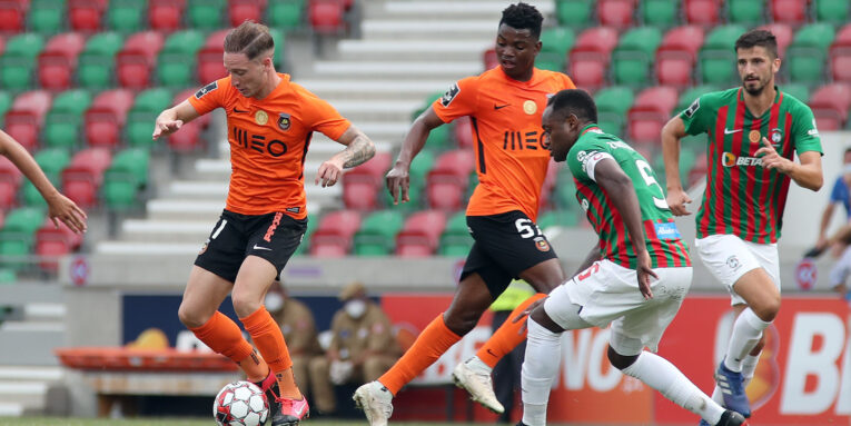 Soi kèo Maritimo vs Rio Ave vào 0h ngày 2/12/2022