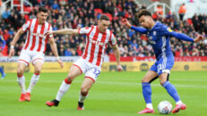 Soi kèo Stoke City vs Cardiff City vào 22h ngày 10/12/2022