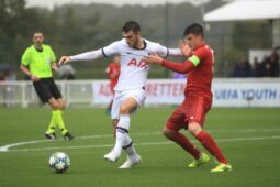 Soi kèo Tottenham Hotspur vs OGC Nice vào 2h ngày 22/12/2022