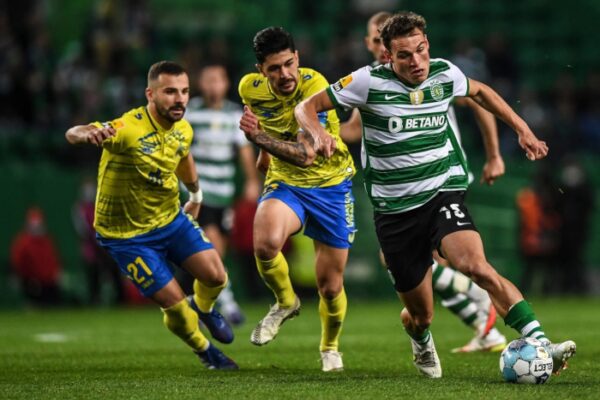 Soi kèo Sporting Lisbon vs Estoril Praia vào 2h ngày 28/2/2023