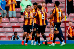 Soi kèo Bradford vs Carlisle vào 2h45 ngày 22/3/2023