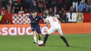 Soi kèo Fenerbahce vs Sevilla vào 0h45 ngày 17/3/2023