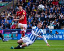 Soi kèo Huddersfield vs Bristol vào 2h45 ngày 8/3/2023