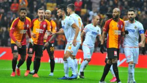 Soi kèo Alanyaspor vs Galatasaray vào 0h30 ngày 19/4/2023