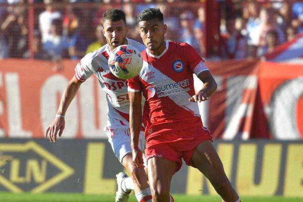 Soi kèo Argentinos Juniors vs Union vào 5h ngày 12/4/2023