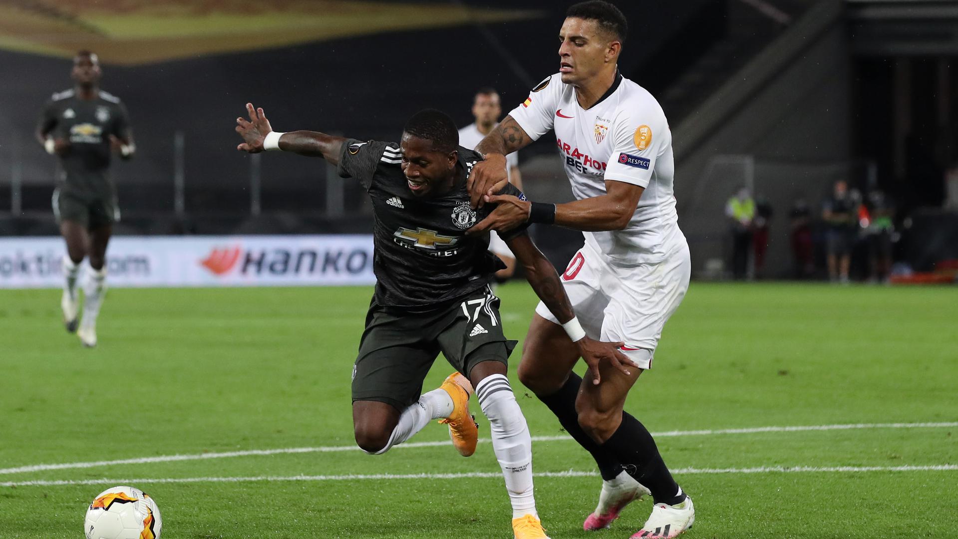 Sevilla sẽ khó có thể thoát khỏi 1 trận thua trên sân của Manchester United.